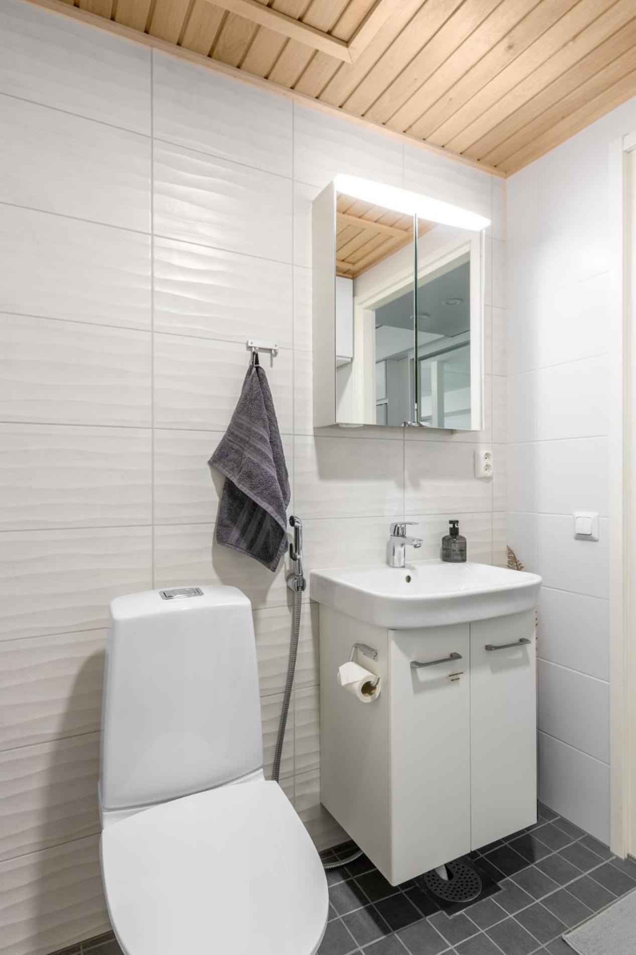 New Studio Apartment With Free Parking Kuopio Bagian luar foto